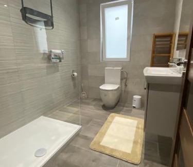 Luqa Apartment | Quiet Comfort 3-Bedroom Apartment - Ideal for Families and Business - Near Airport