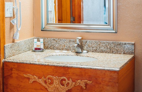 Brooklyn Hotel | Quiet Corner Inn