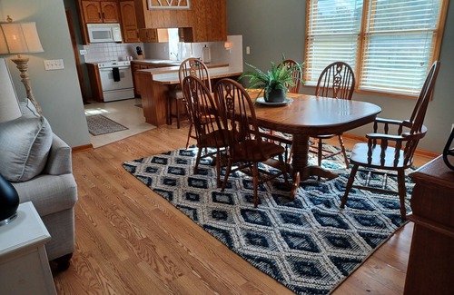 Arlington House | Quiet Country Home, Wineries, Blue Ridge Mtns, Views, Walkable Trails with Pond