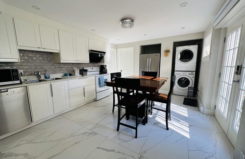 Dunbar House | Quiet cozy private suite