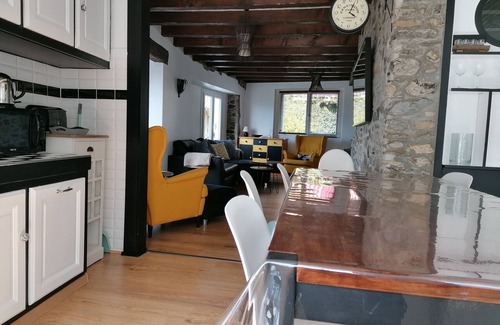 Lugrin House | Quiet house with beautiful lake view, ideal for family walks