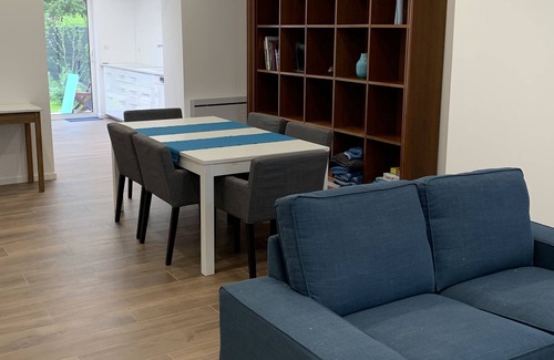Armentieres House | Quiet house with garden and outdoor parking