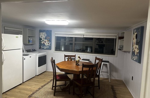 Negreet Cottage | Quiet Lakefront Cottage
