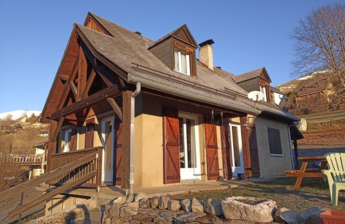 Poubeau Ski Chalet | Quiet mountain house with fireplace