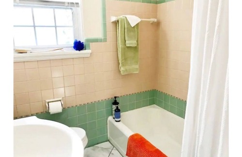 Mount Airy Apartment | Quiet & Private Flat in College Hill 15 min to Downtown