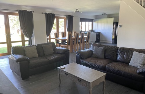 Wisbech House | Quiet setting with secure gated parking, children's play area & farm animals