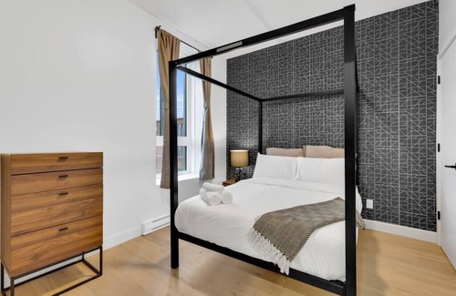 Southwest Condo | Quiet & sunny 1 bedroom, AAA location, sleep 2