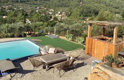 Sollies-Toucas Villa | Quiet villa with swimming pool