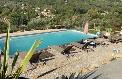 Sollies-Toucas Villa | Quiet villa with swimming pool