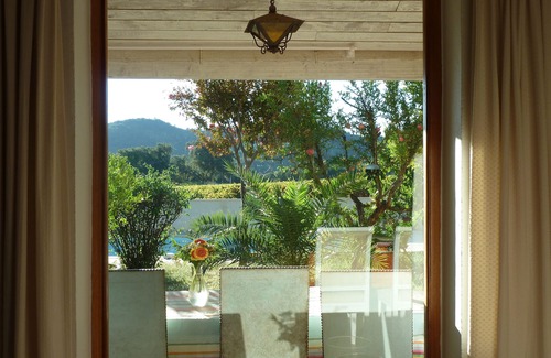 Cogolin Villa | Quiet vineyards, Gulf of Saint Tropez, beautiful villa, private pool.