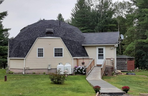 St Lawrence County House | Quiet Waterfront Home