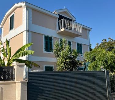 Denovici Apartment | Quince Luxury Apartment