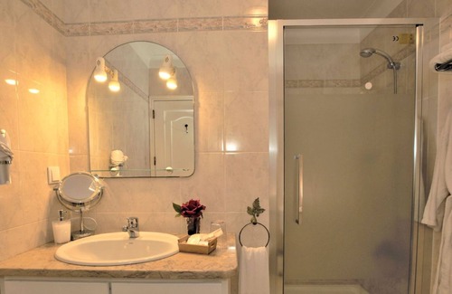Azoia House | Quinta do Cabo Guesthouse