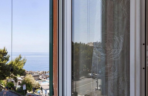 Nervi Apartment | Quinto Seaview Apartment by Wonderful Italy