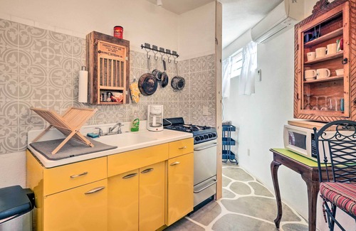 Santa Cruz Apartment | Quirky Santa Cruz Studio w/Shared Courtyard!