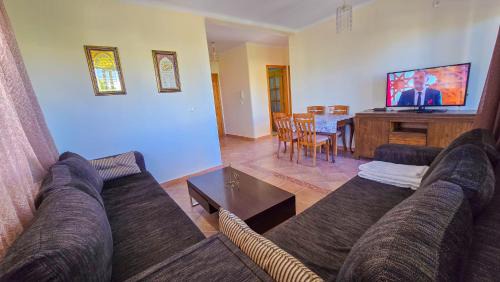 Oued Laou Apartment | Résidence Jawharat Mekkad - Pool & Acces beach