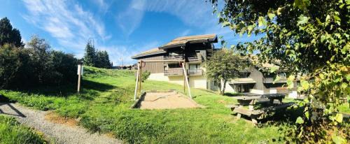 Montalbert Apartment | Résidence Les Charmettes - Studio avec coin motagne 4 personnes Montalbert MAE-9294
