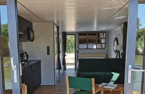 Gallician Boat Rental | Rêves d'Ô en Camargue, clim réversible, parc naturel