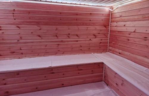 Odorheiu Secuiesc Apartment | Rózsa apartman