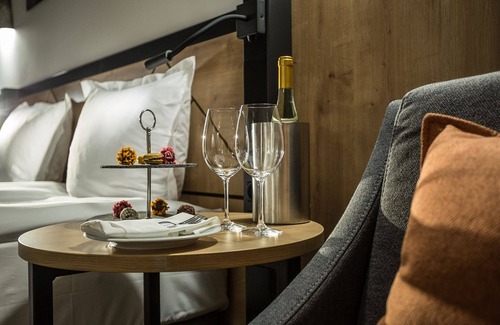 Borovets Villa | R 1348 Signature Room Slope View