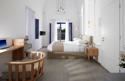 Exo Gialos Villa | R 1474 Aqua with Bottle of Wine upon Arrival, Garden View & Sea view.