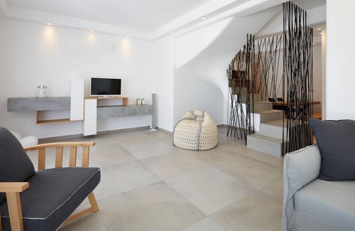 Exo Gialos Villa | R 1474 Aqua with Bottle of Wine upon Arrival, Garden View & Sea view.