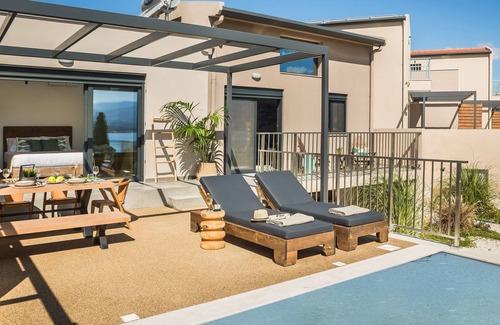 Lixouri Villa | R 1477 Lepeda K4 with Closet, Pool View & House Wine and Fruit Basket upon arrival.