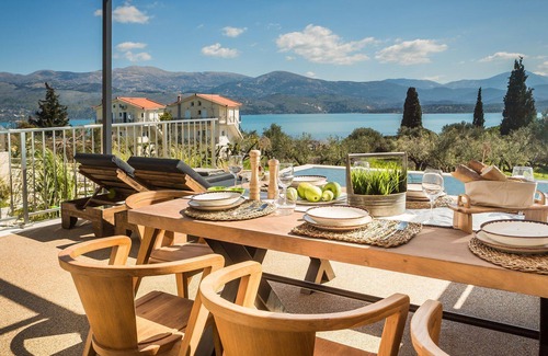 Lixouri Villa | R 1477 Lepeda K4 with Closet, Pool View & House Wine and Fruit Basket upon arrival.