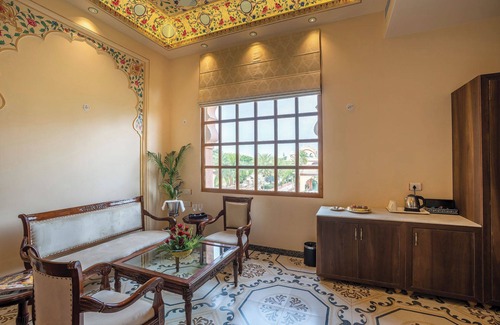 Chomu Hotel | R Chandras Palace