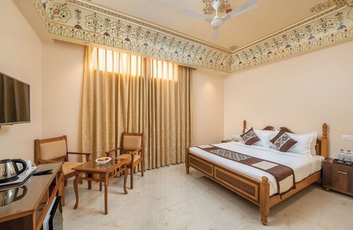 Chomu Hotel | R Chandras Palace