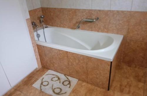 Pointe Aux Sables House | R GARDEN Pointe Aux Sables