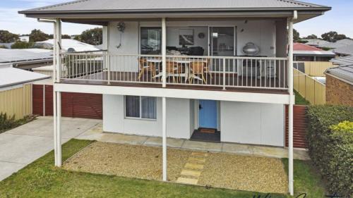 Aldinga Beach House | R & R Aldinga Beach by Wine Coast Holidays