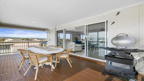 Aldinga Beach House | R & R Aldinga Beach by Wine Coast Holidays