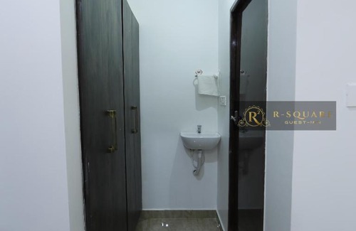 Nellore Hotel | R Square Guest inn