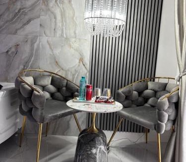 Baia Mare Apartment | R U B I room by 50 shades