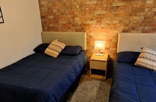 Ciudad Lopez Mateos Apartment | R05-C46 STUDIO DOBLE frente al ITESM CEM Estudiantes Empresas Ejecutivos Familias Turistas Nómadas BIENVENIDOS! UBICACIÓN ESTRATÉGICA 10min Izcalli-15min Esmeralda-20min Sátelite-25min AIFA