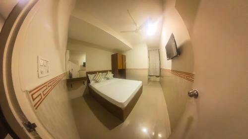 5th Block Hotel | Raayara Blisss