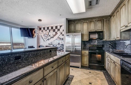 Denton County Condo | Racecondo.com is the perfect, upscale Shake N Bake adventure location, for all!