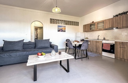 Orma Apartment | Raches sea view apartment