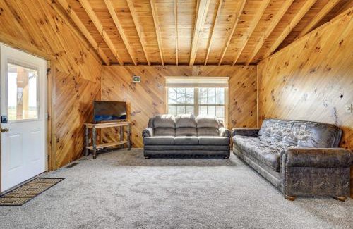 West Columbia House | Racine Vacation Rental 25 Mi to Athens!