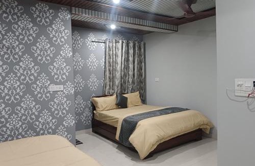 Amer Fort Road Hotel | Radhika Hotel