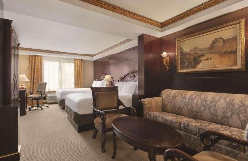 Gateway Hotel | Radisson Hotel Toronto Airport West