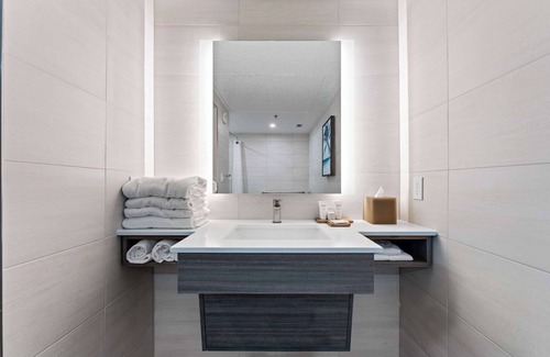 Port Canaveral Resort | Radisson Resort at the Port