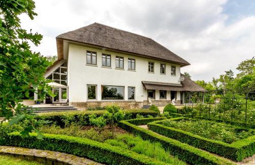 Leuven House | Raesborre Homes - Self Check-in