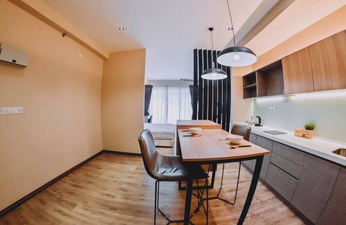 Tanjung Aru House | Rail Suite Aeropod