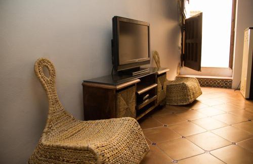 Castellote House | Rails del Temple