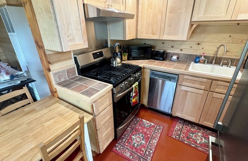 Marblemount House | Rainbow House Private Annex: Year-round comfort at North Cascades National Park!