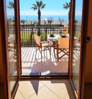 Praia a Mare Apartment | Rainbow Seafront Apartment