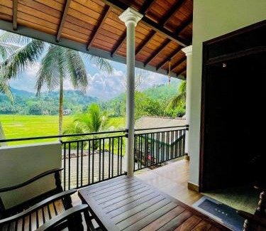 Kotapola Hotel | Rainforest Nest