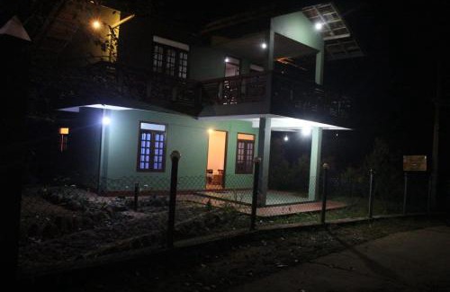 Nelluwa House | rainforest river song